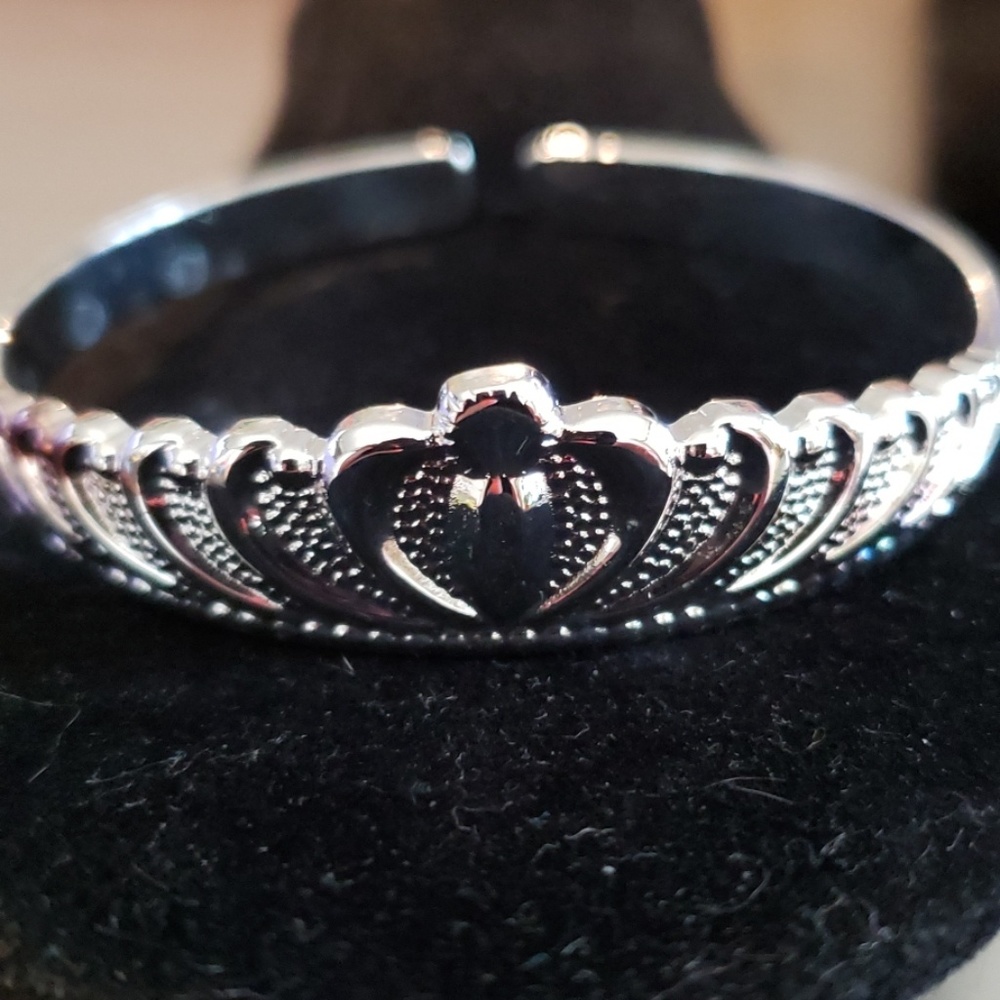 Princess Tiara Bangle Bracelet